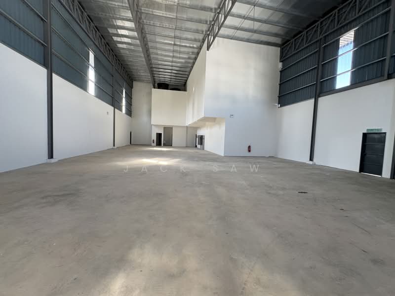 Semi-D Factory for Rent in Taman Perindustrian Bukit Minyak (Bukit Minyak) - Jack Saw - Interior - PropertyGuru.com.my