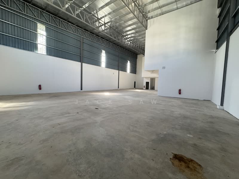 Semi-D Factory for Rent in Taman Perindustrian Bukit Minyak (Bukit Minyak) - Jack Saw - Interior - PropertyGuru.com.my
