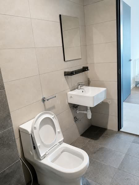 Kediaman Servis untuk Disewa di JRK Convena - Celine Shoo - Bathroom - PropertyGuru.com.my
