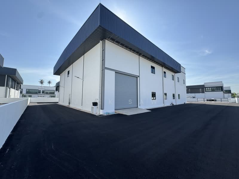 Semi-D Factory for Rent in Taman Perindustrian Bukit Minyak (Bukit Minyak) - Jack Saw - Exterior - PropertyGuru.com.my