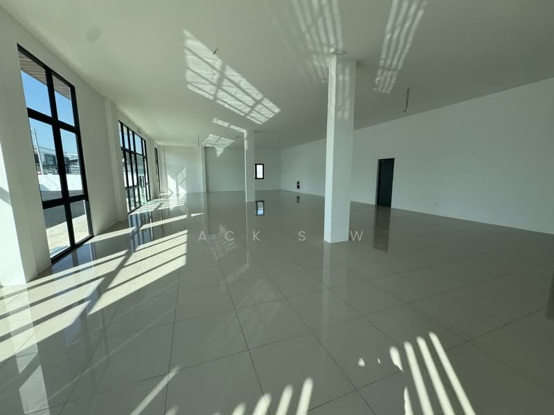 Semi-D Factory for Rent in Taman Perindustrian Bukit Minyak (Bukit Minyak) - Jack Saw - Interior - PropertyGuru.com.my