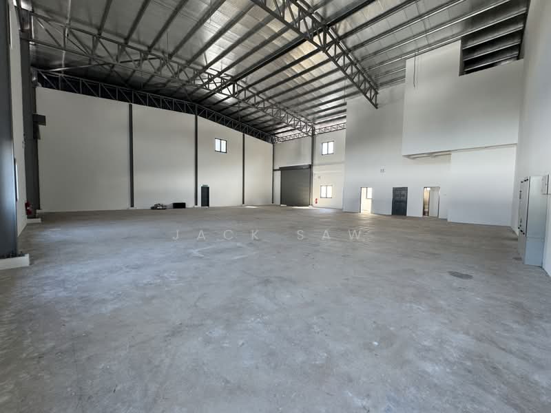 Semi-D Factory for Rent in Taman Perindustrian Bukit Minyak (Bukit Minyak) - Jack Saw - Interior - PropertyGuru.com.my