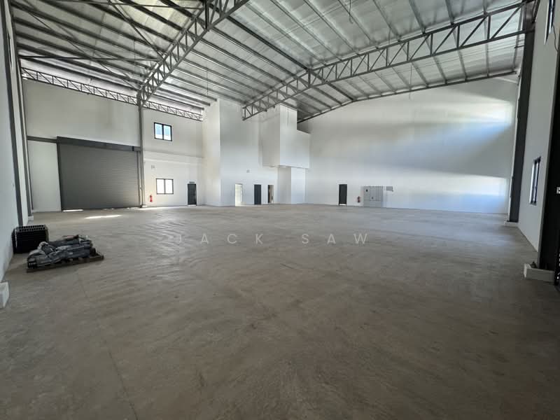 Semi-D Factory for Rent in Taman Perindustrian Bukit Minyak (Bukit Minyak) - Jack Saw - Interior - PropertyGuru.com.my