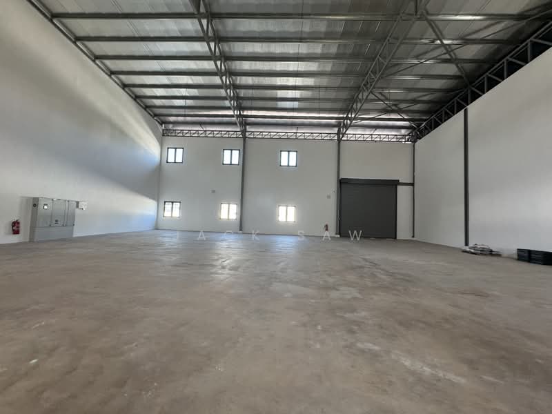 Semi-D Factory for Rent in Taman Perindustrian Bukit Minyak (Bukit Minyak) - Jack Saw - Interior - PropertyGuru.com.my