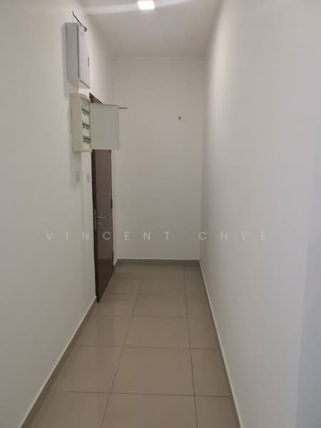 Kediaman Servis untuk Disewa di SkyVille 8 @ Benteng 8 - Vincent Chye - Corridor - PropertyGuru.com.my