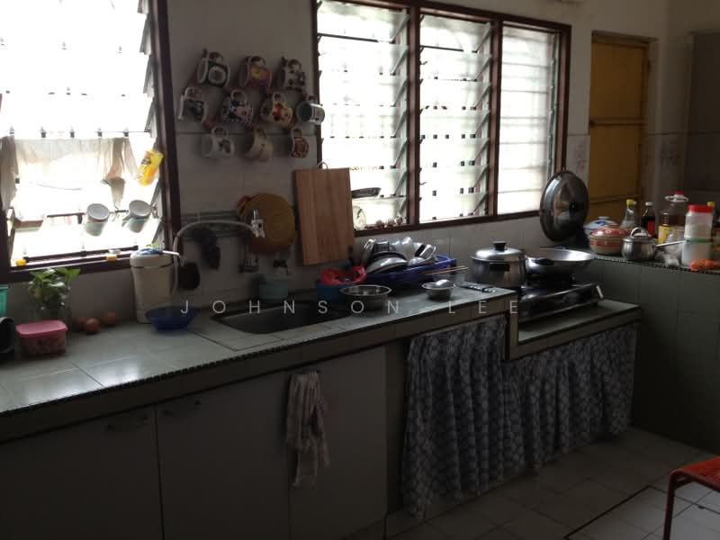 2-storey Terraced House for Sale in Bandar Bukit Mahkota (Bangi) - Johnson Lee - Kitchen - PropertyGuru.com.my