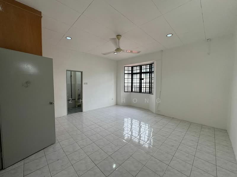 2-storey Terraced House for Sale in Bandar Tasek Mutiara (Simpang Ampat) - Zhen Hong - Living Room - PropertyGuru.com.my