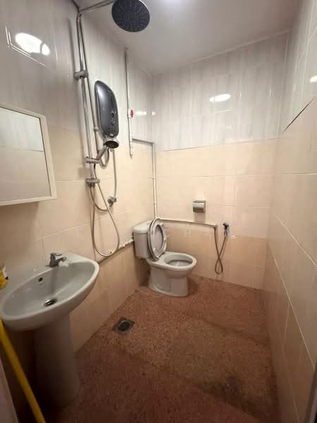 Rumah Teres 1-Tingkat untuk Disewa di Taman Sri Melati (Selayang) - Eliz Chan - Bathroom - PropertyGuru.com.my