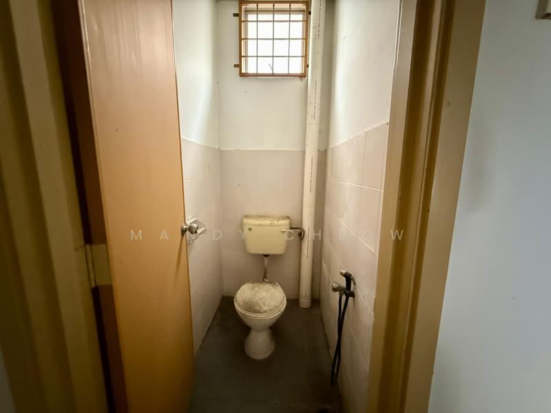 Shop for Rent in Rawang Mutiara (Rawang) - Mandy Cheow - Bathroom - PropertyGuru.com.my