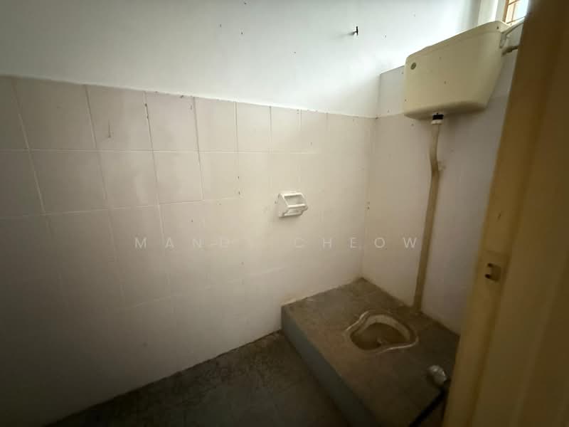 Shop for Rent in Rawang Mutiara (Rawang) - Mandy Cheow - Bathroom - PropertyGuru.com.my