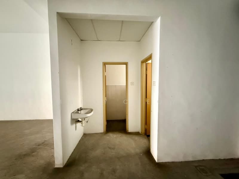 Shop for Rent in Rawang Mutiara (Rawang) - Mandy Cheow - Interior - PropertyGuru.com.my