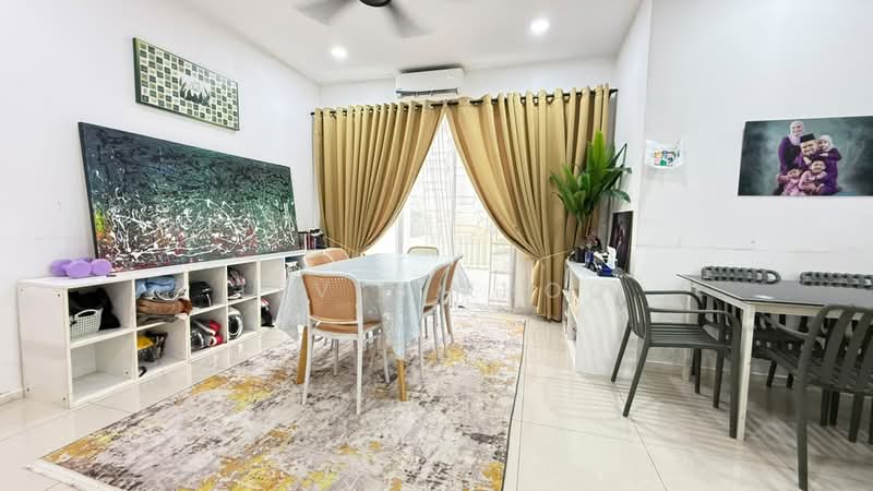 Rumah Teres 3-Tingkat untuk Dijual di Tamansari (Rawang) - Levin Khoo - Dining Room - PropertyGuru.com.my