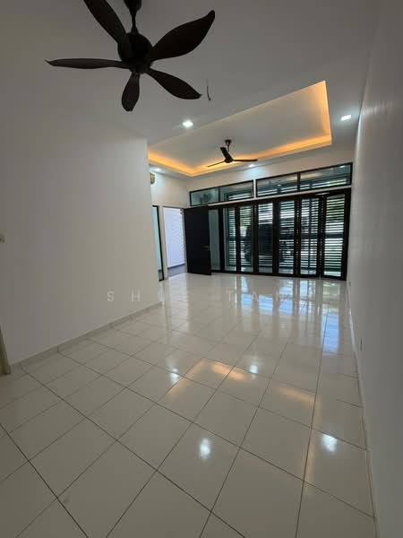Rumah Teres 2-Tingkat untuk Disewa di Klang (Selangor) - Shue Tan - Living Room - PropertyGuru.com.my