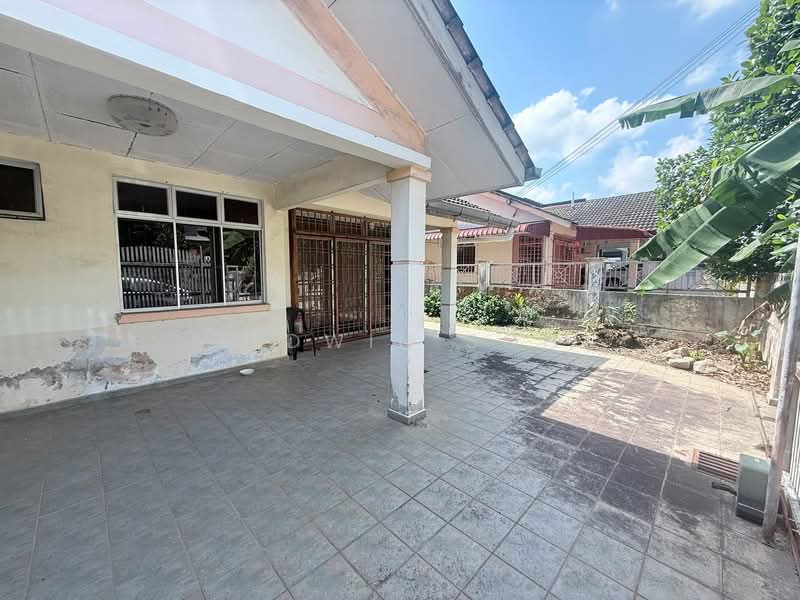 Rumah Teres 1.5-Tingkat untuk Dijual di Taman Megah Ria (Masai) - Eldwin Soh - Exterior - PropertyGuru.com.my