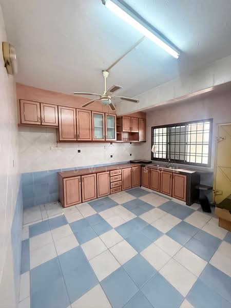 Rumah Teres 1.5-Tingkat untuk Dijual di Taman Megah Ria (Masai) - Eldwin Soh - Kitchen - PropertyGuru.com.my