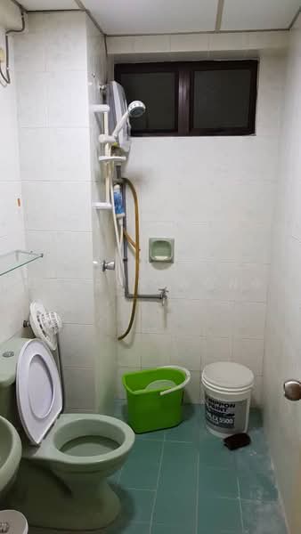Pangsapuri untuk Disewa di Anjung Hijau (Greenfields) - DARREN WONG - Bathroom - PropertyGuru.com.my