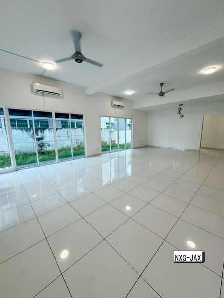Rumah Berkembar untuk Dijual di Ambang Botanic 2 (Klang) - Yongsen Lim - Living Room - PropertyGuru.com.my