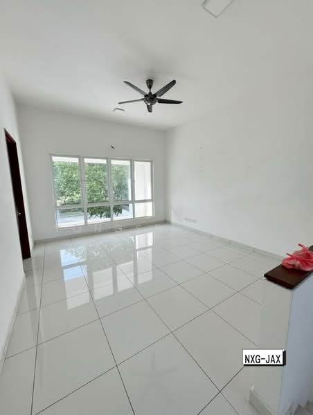 Rumah Berkembar untuk Dijual di Ambang Botanic 2 (Klang) - Yongsen Lim - Living Room - PropertyGuru.com.my