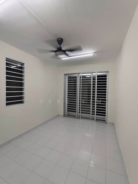 Pangsapuri untuk Disewa di Villa Residence - Isaac Sim - Living Room - PropertyGuru.com.my