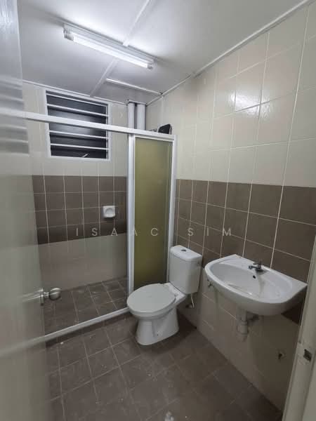 Pangsapuri untuk Disewa di Villa Residence - Isaac Sim - Bathroom - PropertyGuru.com.my