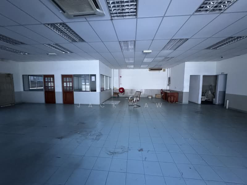 Detached Factory for Rent in Taman Perindustrian Bukit Minyak (Bukit Minyak) - Jack Saw - Interior - PropertyGuru.com.my