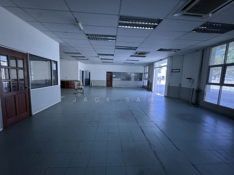 Detached Factory for Rent in Taman Perindustrian Bukit Minyak (Bukit Minyak) - Jack Saw - Interior - PropertyGuru.com.my