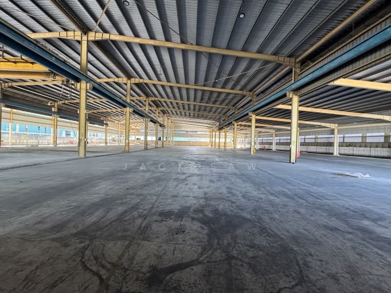Detached Factory for Rent in Taman Perindustrian Bukit Minyak (Bukit Minyak) - Jack Saw - Interior - PropertyGuru.com.my