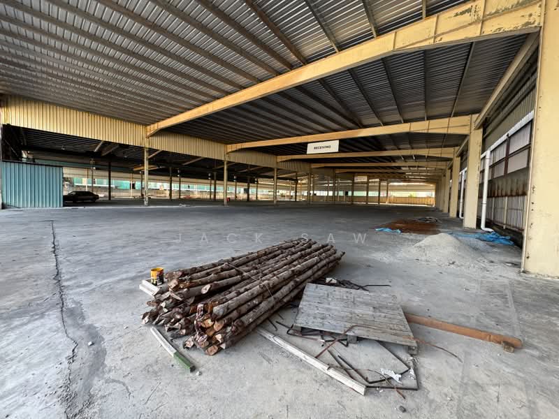 Detached Factory for Rent in Taman Perindustrian Bukit Minyak (Bukit Minyak) - Jack Saw - Interior - PropertyGuru.com.my