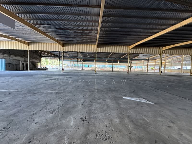 Detached Factory for Rent in Taman Perindustrian Bukit Minyak (Bukit Minyak) - Jack Saw - Interior - PropertyGuru.com.my