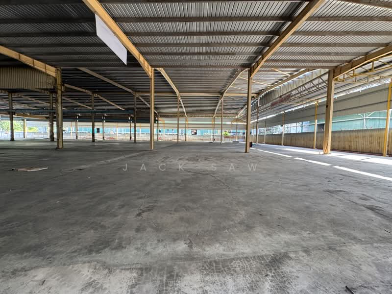 Detached Factory for Rent in Taman Perindustrian Bukit Minyak (Bukit Minyak) - Jack Saw - Interior - PropertyGuru.com.my