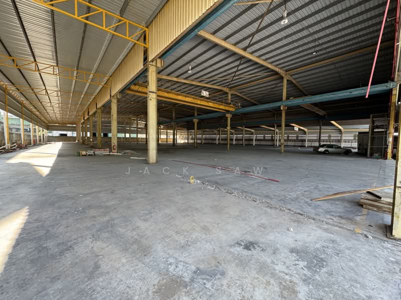 Detached Factory for Rent in Taman Perindustrian Bukit Minyak (Bukit Minyak) - Jack Saw - Interior - PropertyGuru.com.my