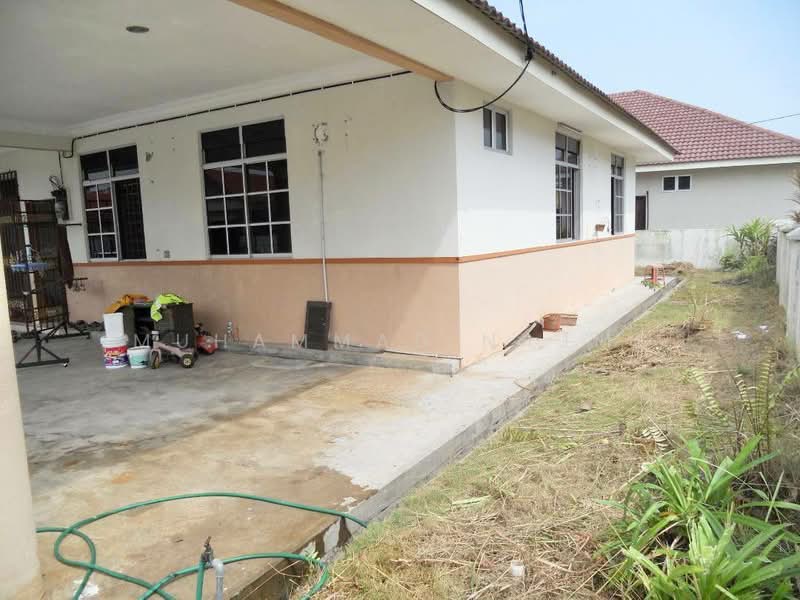 Rumah Berkembar untuk Dijual di Kemaman (Terengganu) - Muhammad Najmi - Exterior - PropertyGuru.com.my