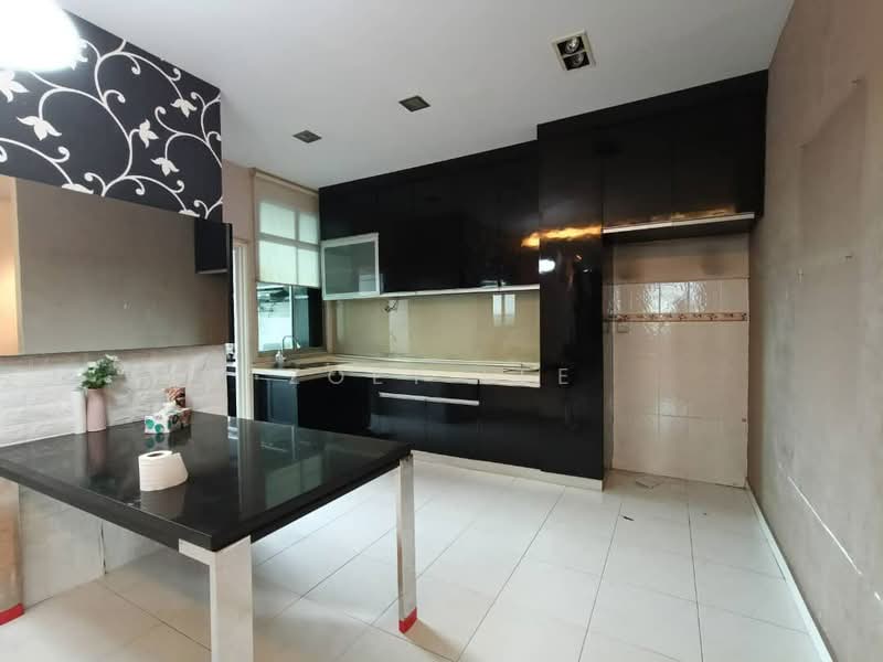 Apartment for Sale at Perling Apartment - Zoey Lee - Kitchen - PropertyGuru.com.my