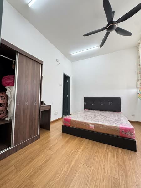 Condominium for Sale at Lakefront Homes - Zuraina Rajudin - Bedroom - PropertyGuru.com.my
