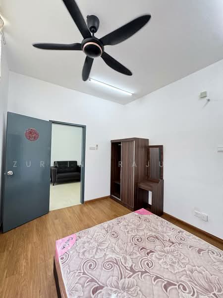 Condominium for Sale at Lakefront Homes - Zuraina Rajudin - Bedroom - PropertyGuru.com.my