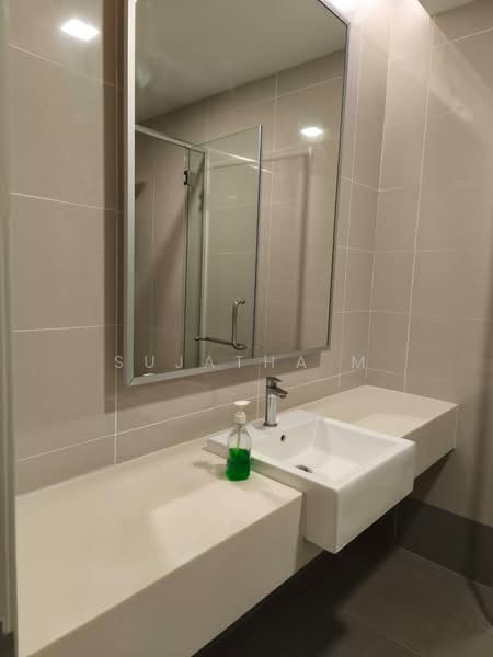 Kediaman Servis untuk Dijual di KL Gateway Residences - Sujatha M - Bathroom - PropertyGuru.com.my