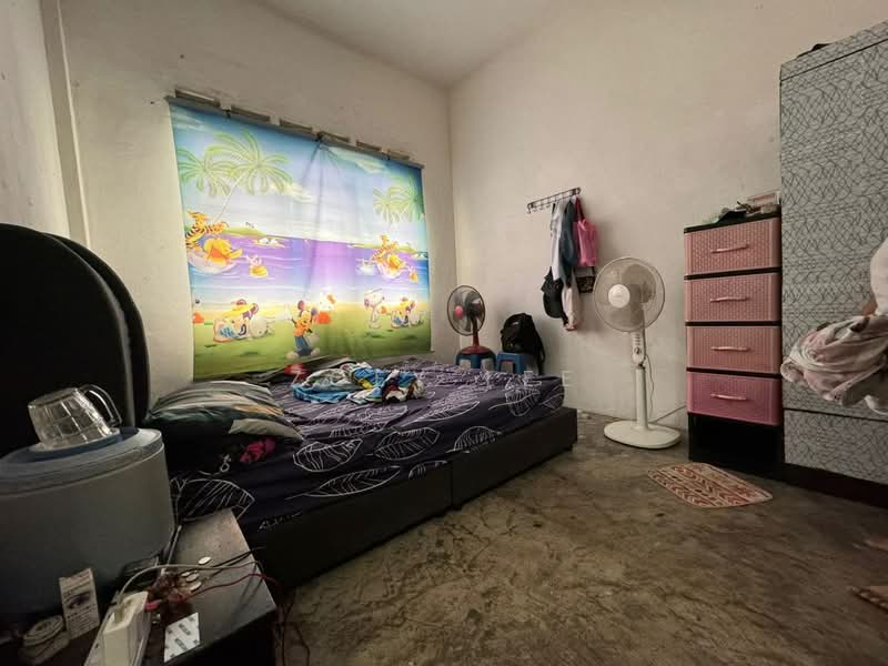Flat for Sale at Taman Pulai Utama - Zoey Lee - Bedroom - PropertyGuru.com.my