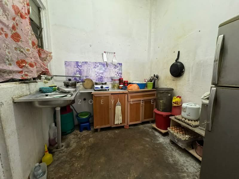 Flat for Sale at Taman Pulai Utama - Zoey Lee - Kitchen - PropertyGuru.com.my