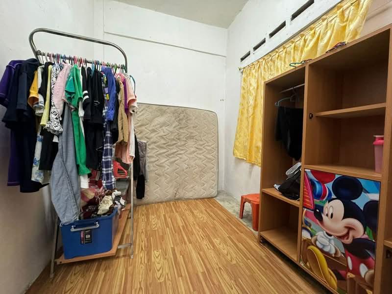 Flat for Sale at Taman Pulai Utama - Zoey Lee - Bedroom - PropertyGuru.com.my