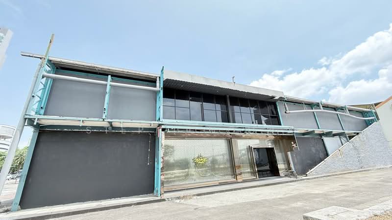Commercial Bungalow for Rent in Taman Stulang Laut (Johor Bahru) - Steph Choong - Exterior - PropertyGuru.com.my