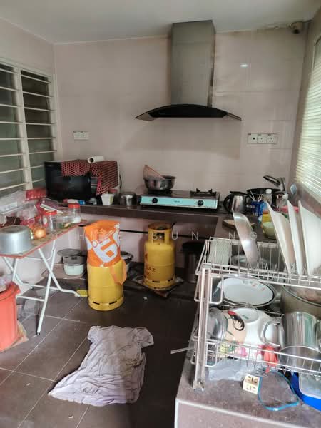 Terraced House for Sale in Putra Heights (Subang Jaya) - Chee Sun Ng - Kitchen - PropertyGuru.com.my