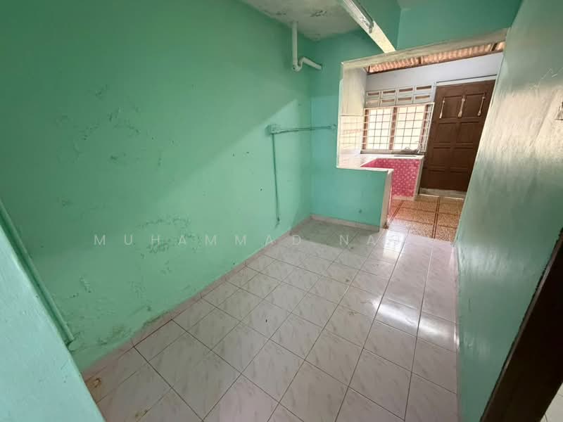 Rumah Teres 2-Tingkat untuk Dijual di Kemaman (Terengganu) - Muhammad Najmi - Kitchen - PropertyGuru.com.my