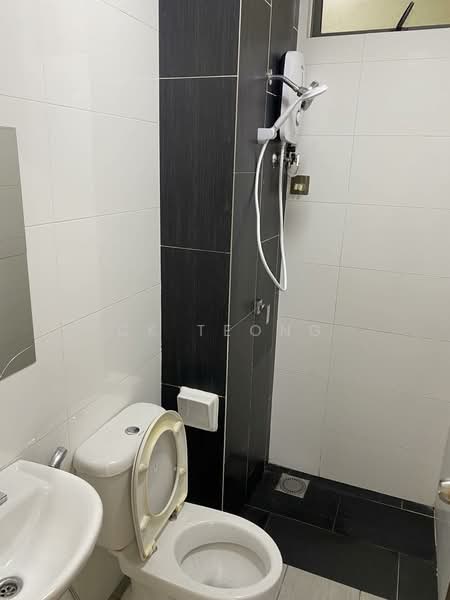 Condominium for Rent at Seasons Garden Residences - CK Teong - Bathroom - PropertyGuru.com.my