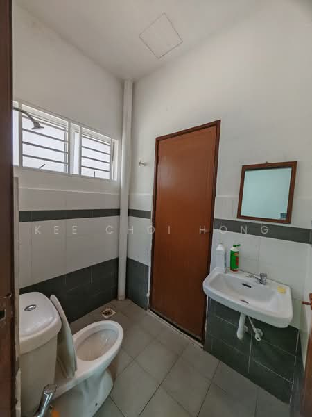 Rumah Teres 2-Tingkat untuk Dijual di Seri Manjung (Perak) - Kee Choi Hong - Bathroom - PropertyGuru.com.my