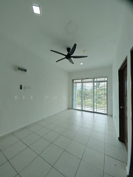 Rumah Teres 2-Tingkat untuk Dijual di Seri Manjung (Perak) - Kee Choi Hong - Living Room - PropertyGuru.com.my