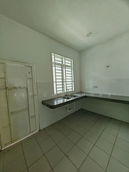 Rumah Teres 2-Tingkat untuk Dijual di Seri Manjung (Perak) - Kee Choi Hong - Kitchen - PropertyGuru.com.my