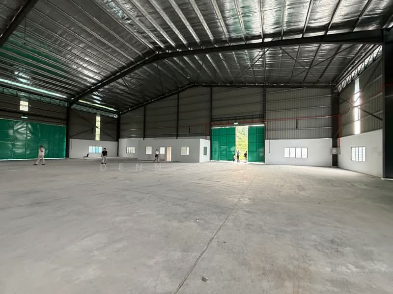 Gudang untuk Disewa di Bandar Utama Batang Kali (Batang Kali) - Dennix Chin - Interior - PropertyGuru.com.my