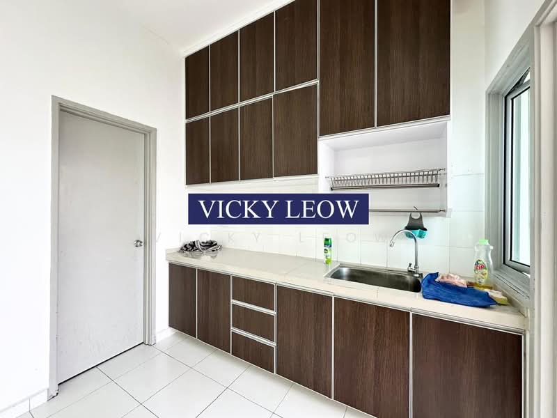 Condominium for Sale at The Golden Triangle Condominium - Vicky Leow - Kitchen - PropertyGuru.com.my