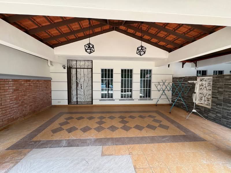 Rumah Teres 2-Tingkat untuk Disewa di Taman Pelangi Indah (Ulu Tiram) - Louis Chin - PropertyGuru.com.my