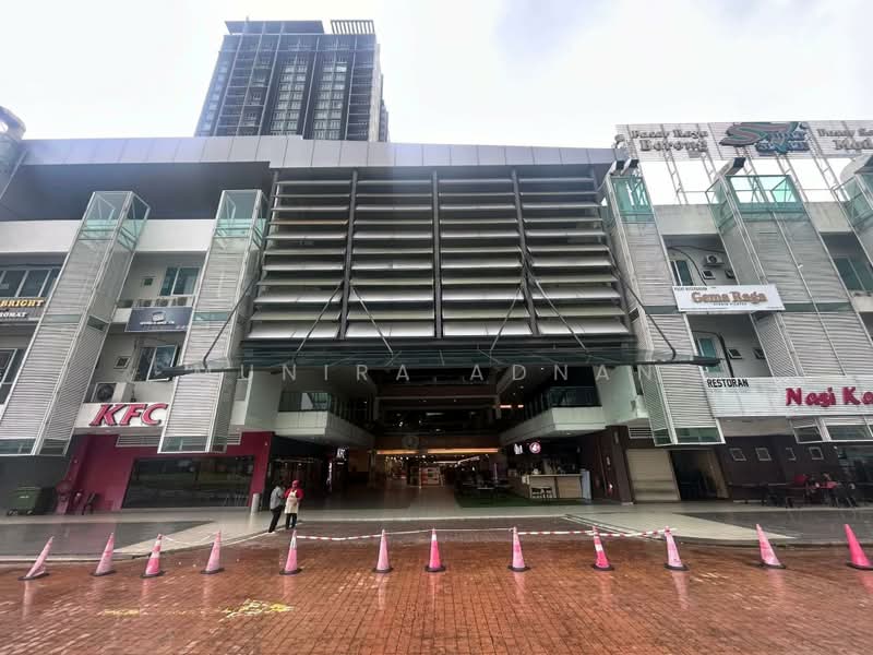 Service Residence for Sale at De Centrum Residences - Munira Adnan - Exterior - PropertyGuru.com.my